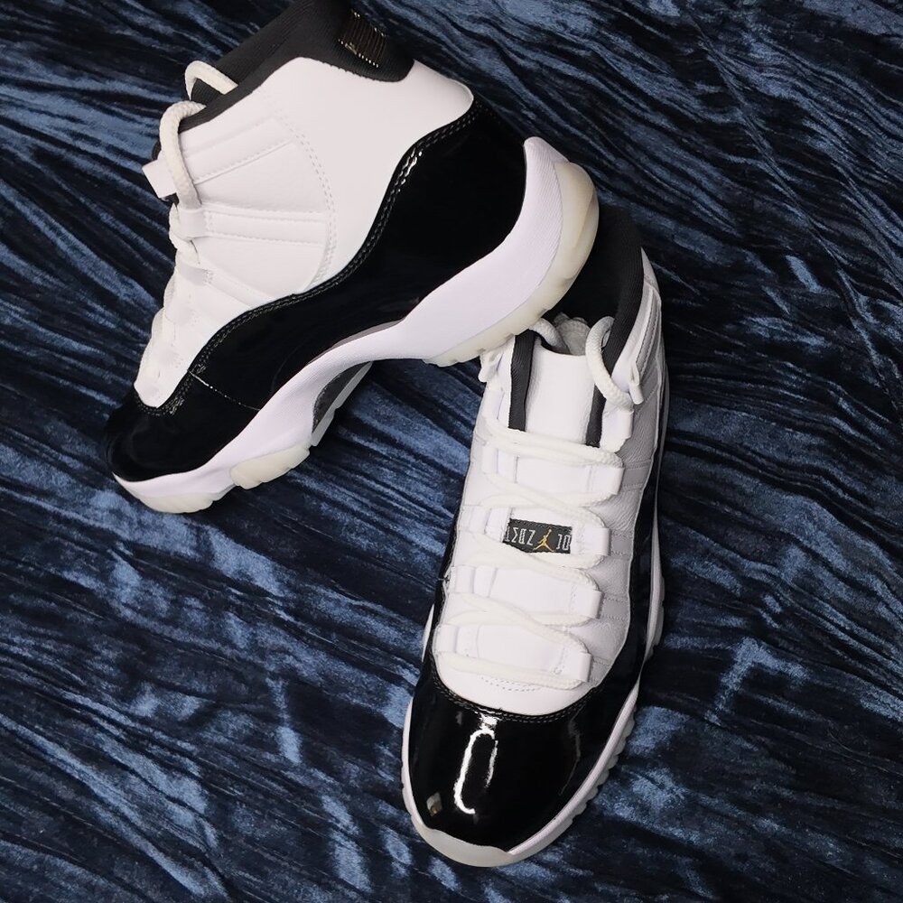Jordan 11 Retro DMP Gratitiude, size 8.5, color White/Black/Gold